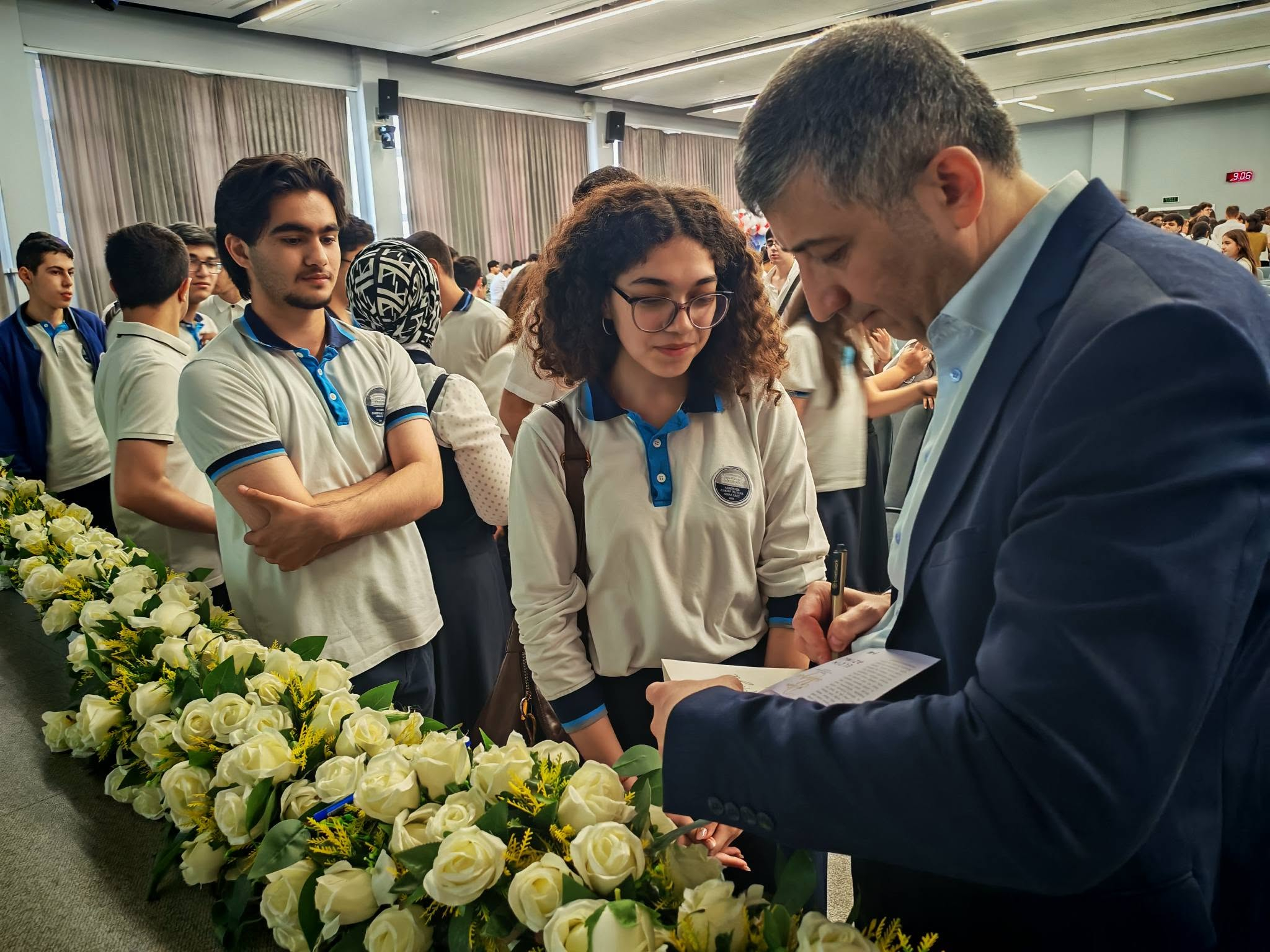 “Gələcəyin peşələri: doğru seçimlər” adlı silsilə görüşlər davam edir