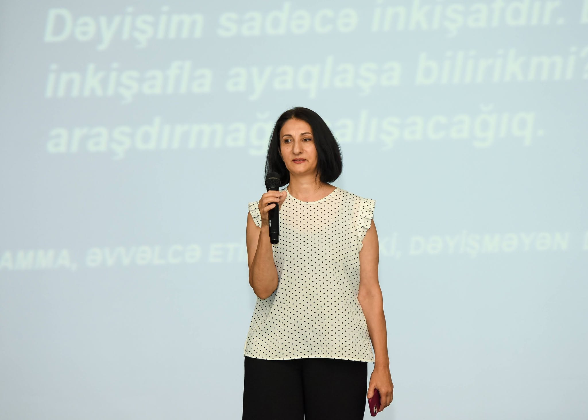 “Gələcəyin peşələri: doğru seçimlər” adlı silsilə görüşlər davam edir