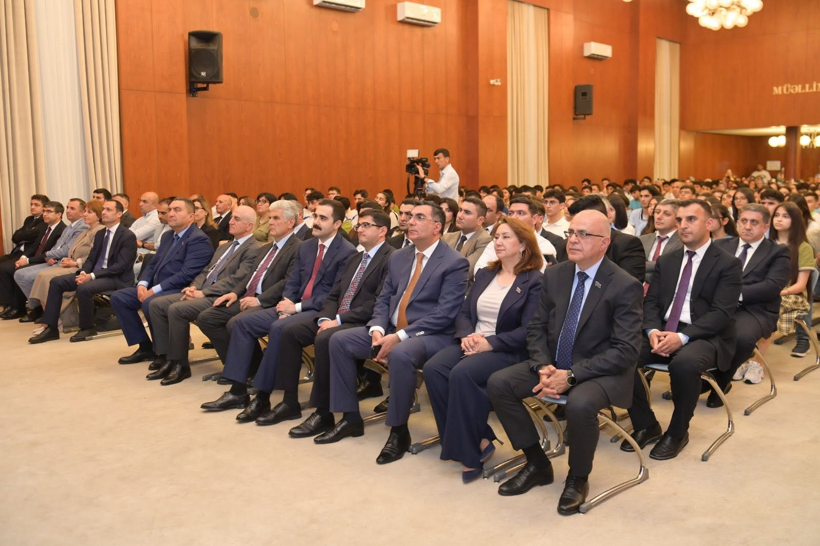 Respublika Fənn Olimpiadalarının təbiət fənləri üzrə qalibləri mükafatlandırılıblar