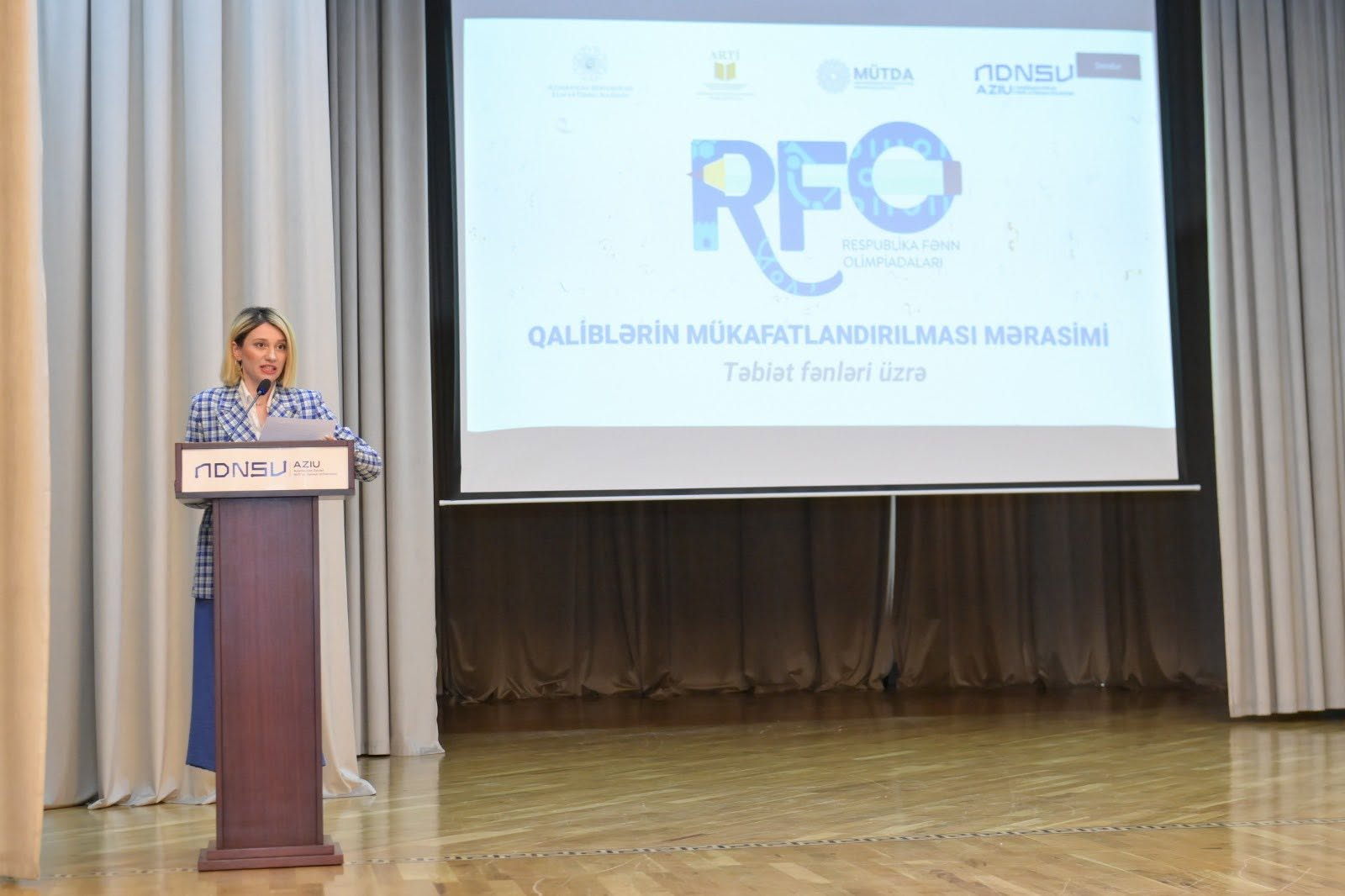 Respublika Fənn Olimpiadalarının təbiət fənləri üzrə qalibləri mükafatlandırılıblar