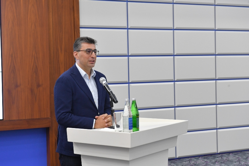 UNEC komandaları “Vergilər” mövzusunda debat turnirinin qalibi olublar