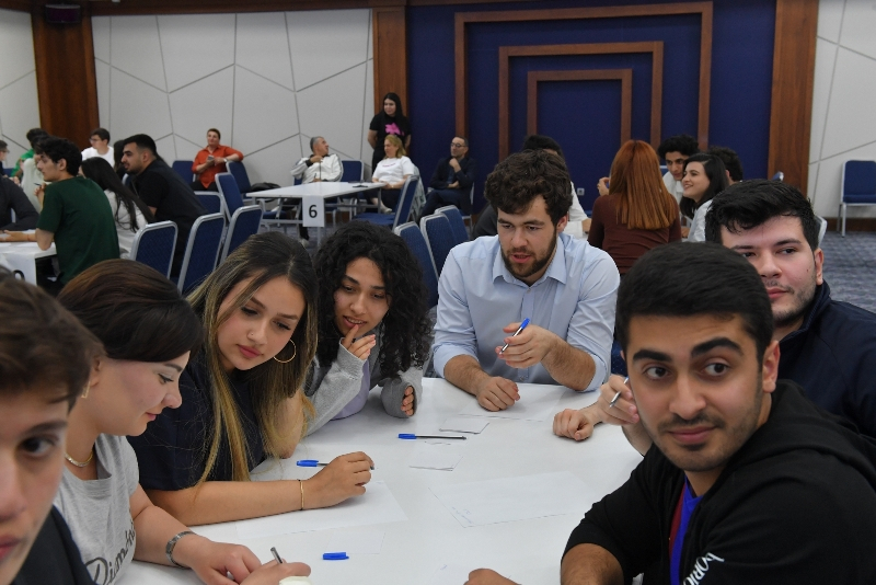 UNEC komandaları “Vergilər” mövzusunda debat turnirinin qalibi olublar