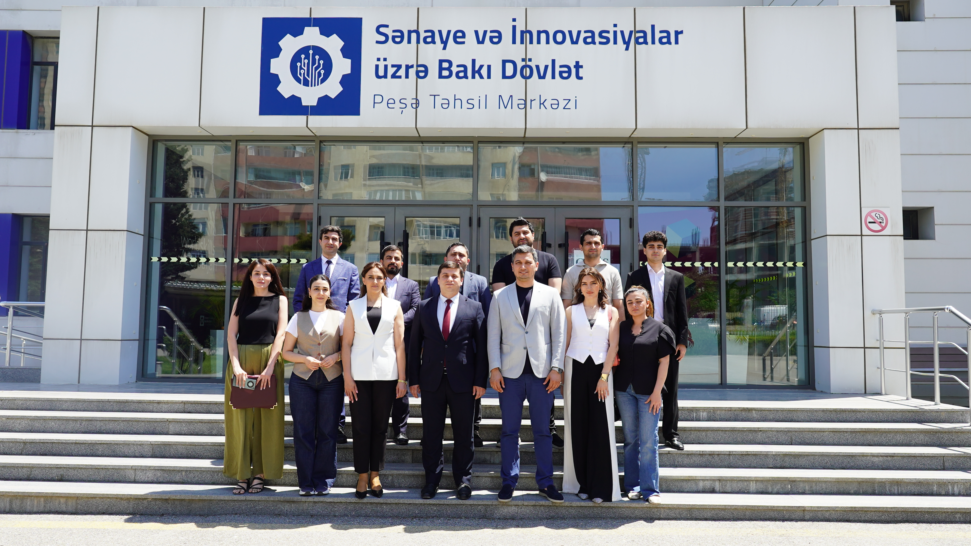 Peşə təhsili alanlar Silikon Vadisində təsis olunan məktəbdə təcrübə keçəcəklər