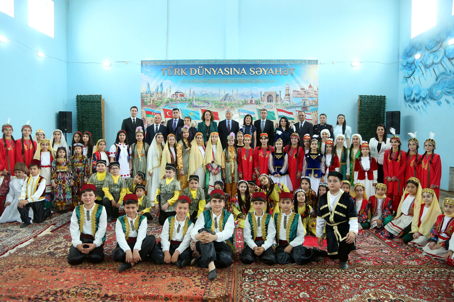 Məktəblilər Türk dünyasının mədəniyyətini və mətbəxini nümayiş etdiriblər