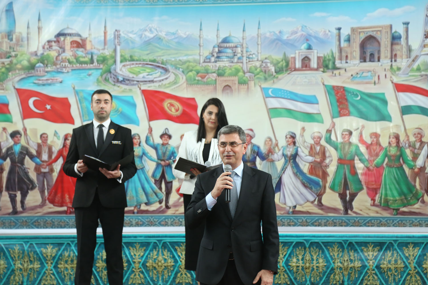 Məktəblilər Türk dünyasının mədəniyyətini və mətbəxini nümayiş etdiriblər