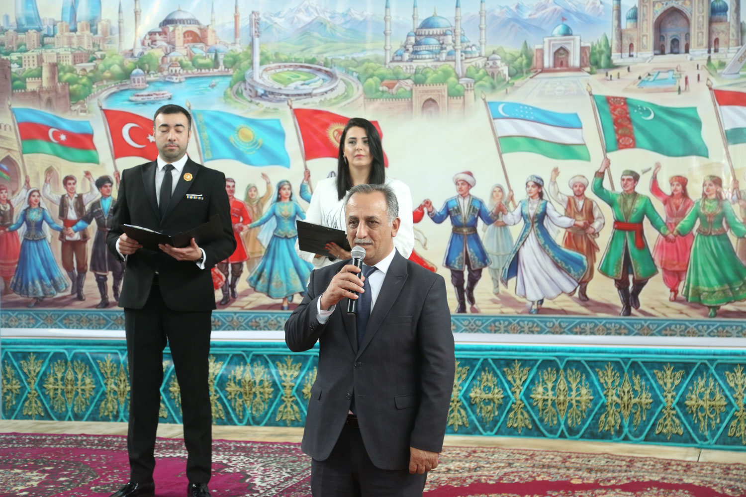 Məktəblilər Türk dünyasının mədəniyyətini və mətbəxini nümayiş etdiriblər