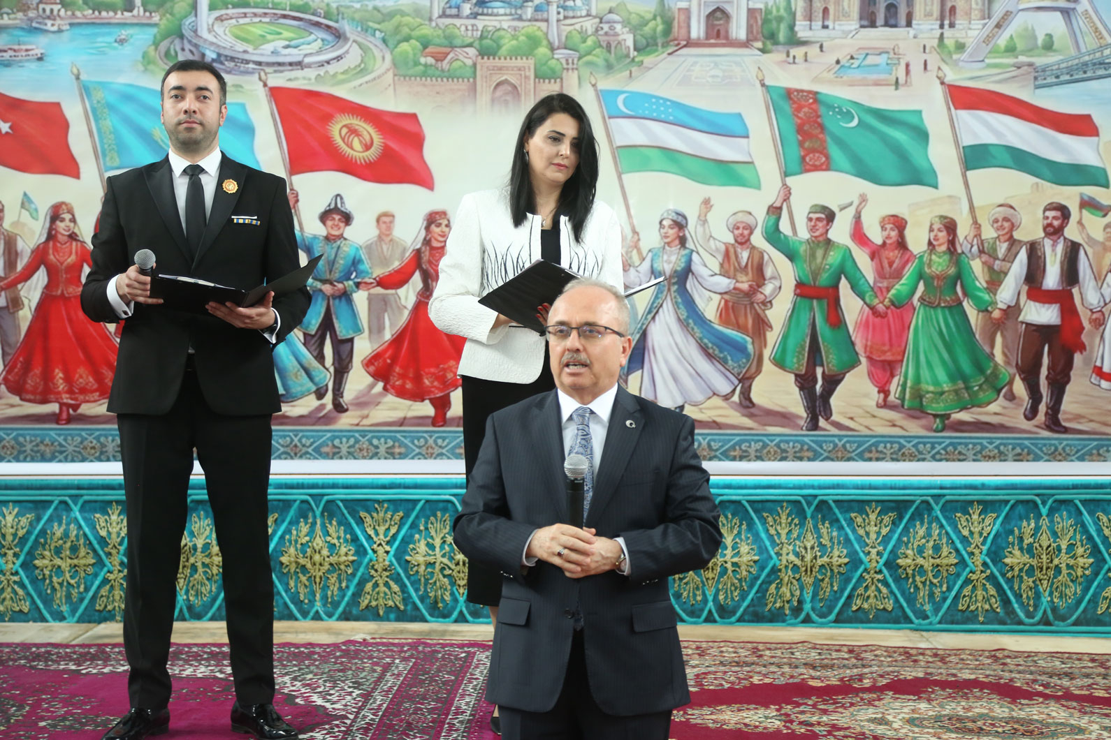 Məktəblilər Türk dünyasının mədəniyyətini və mətbəxini nümayiş etdiriblər