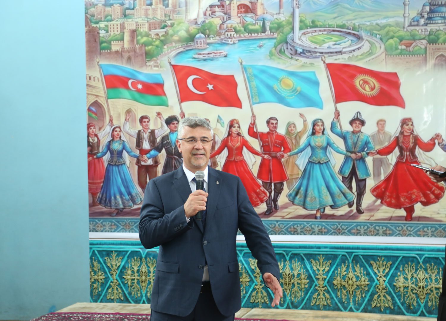Məktəblilər Türk dünyasının mədəniyyətini və mətbəxini nümayiş etdiriblər