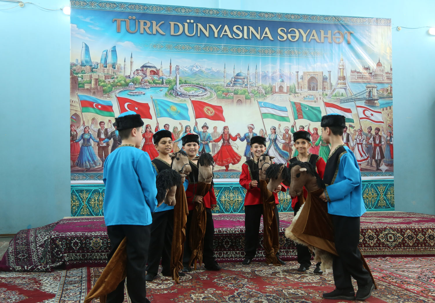 Məktəblilər Türk dünyasının mədəniyyətini və mətbəxini nümayiş etdiriblər