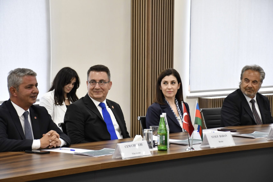 İzmir Yüksək Texnologiya İnstitutunun nümayəndə heyəti Qarabağ Universitetində olub
