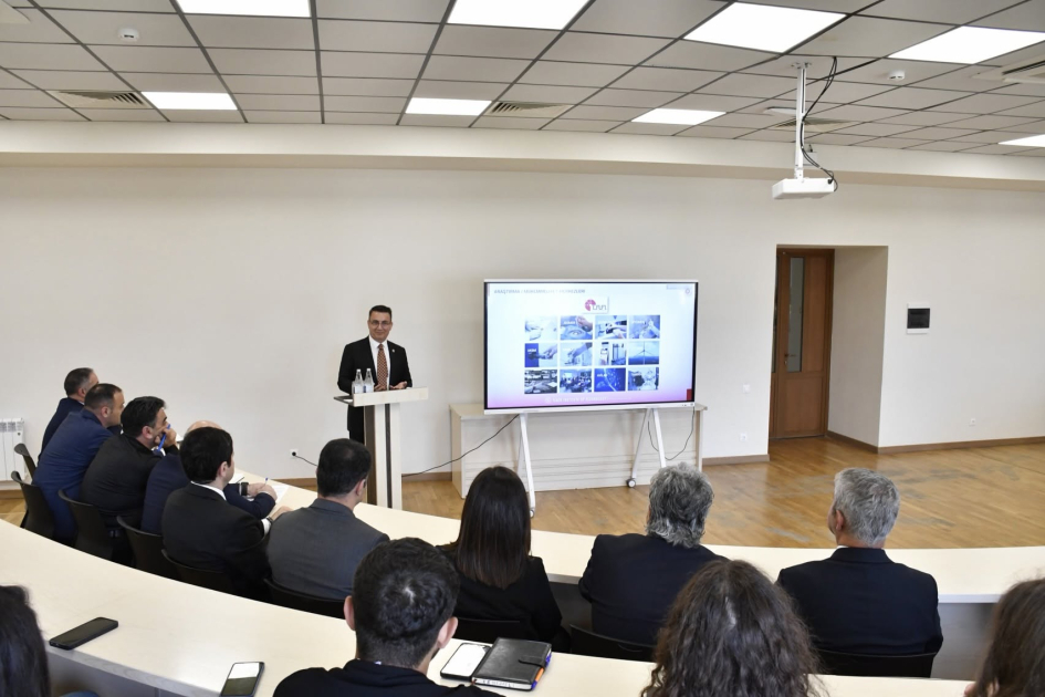 İzmir Yüksək Texnologiya İnstitutunun nümayəndə heyəti Qarabağ Universitetində olub