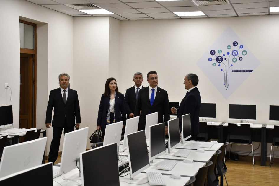 İzmir Yüksək Texnologiya İnstitutunun nümayəndə heyəti Qarabağ Universitetində olub