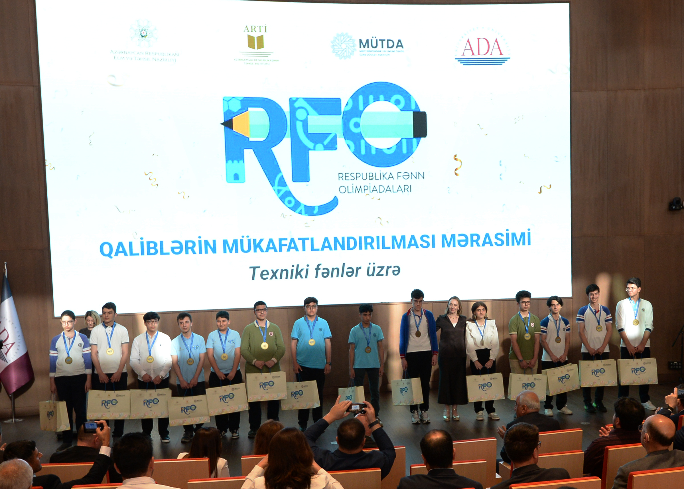 RFO-nun texniki fənlər üzrə qalibləri mükafatlandırılıb
