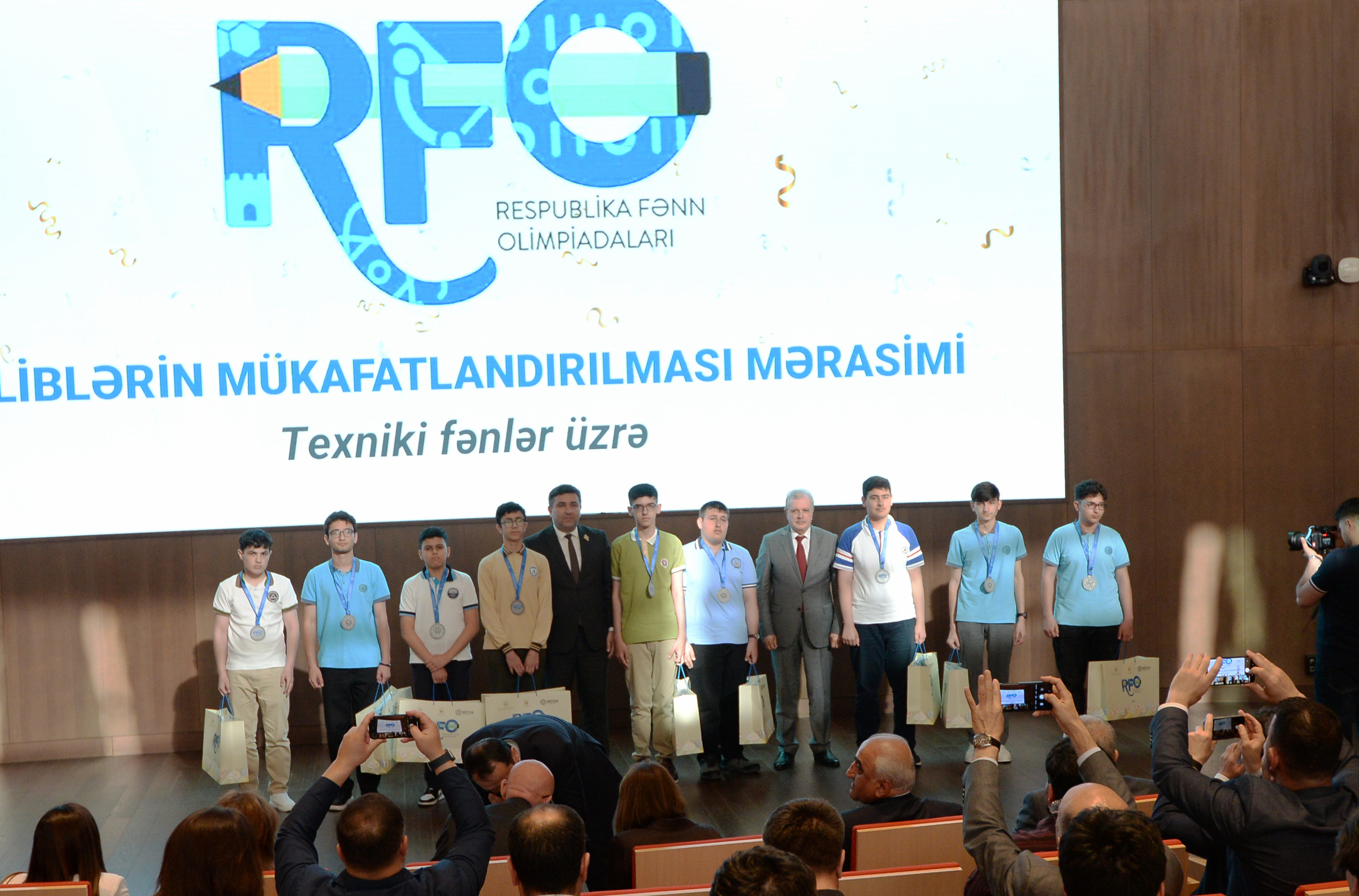 RFO-nun texniki fənlər üzrə qalibləri mükafatlandırılıb