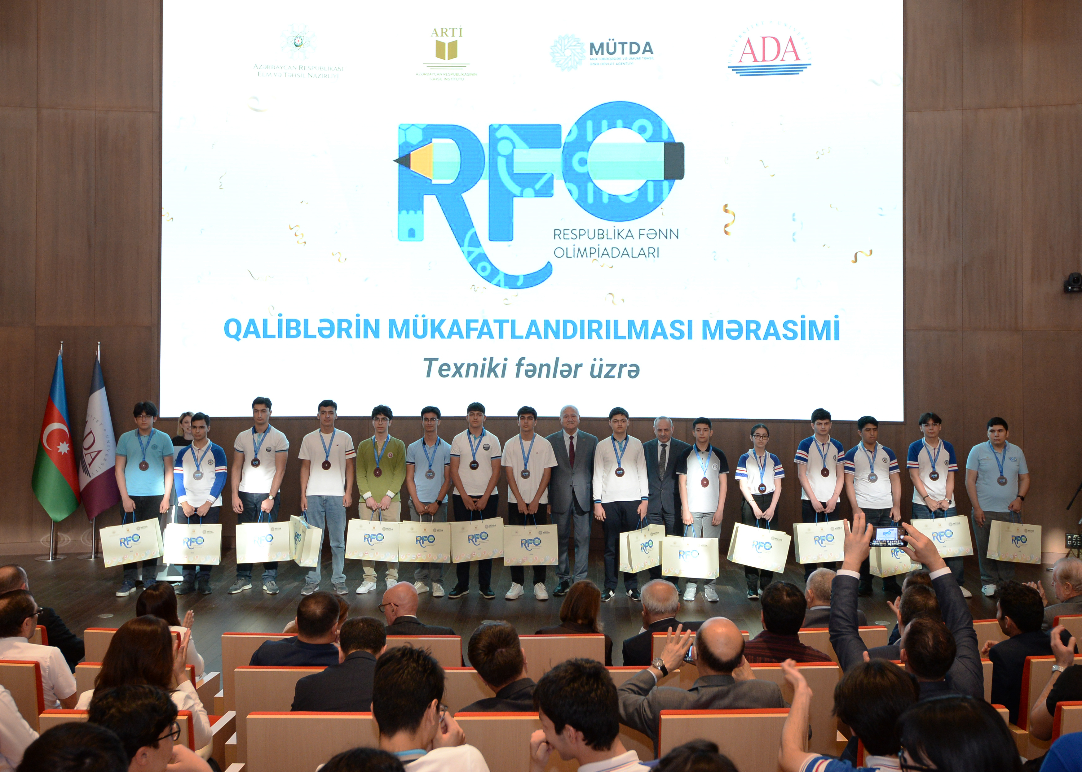RFO-nun texniki fənlər üzrə qalibləri mükafatlandırılıb
