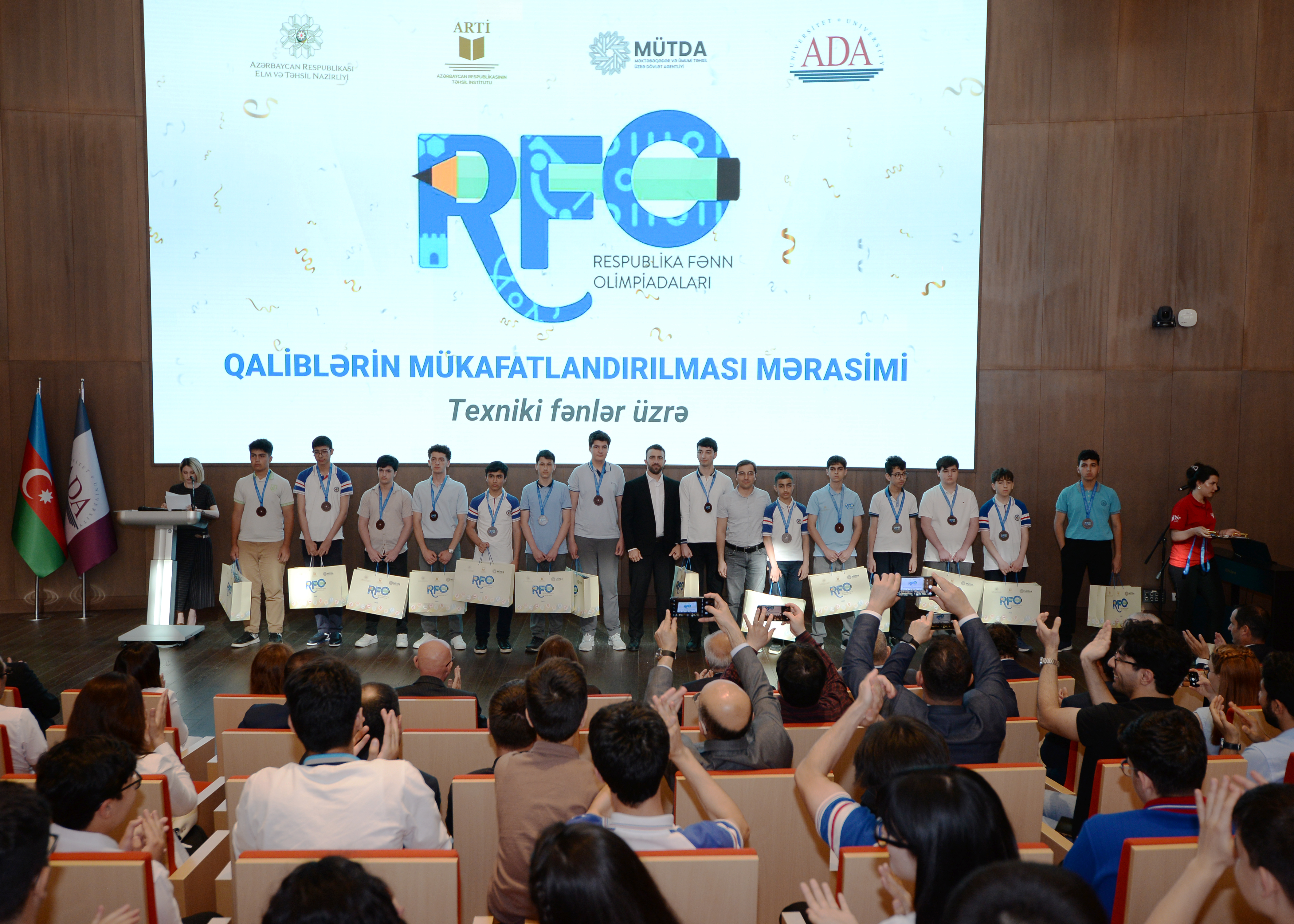 RFO-nun texniki fənlər üzrə qalibləri mükafatlandırılıb