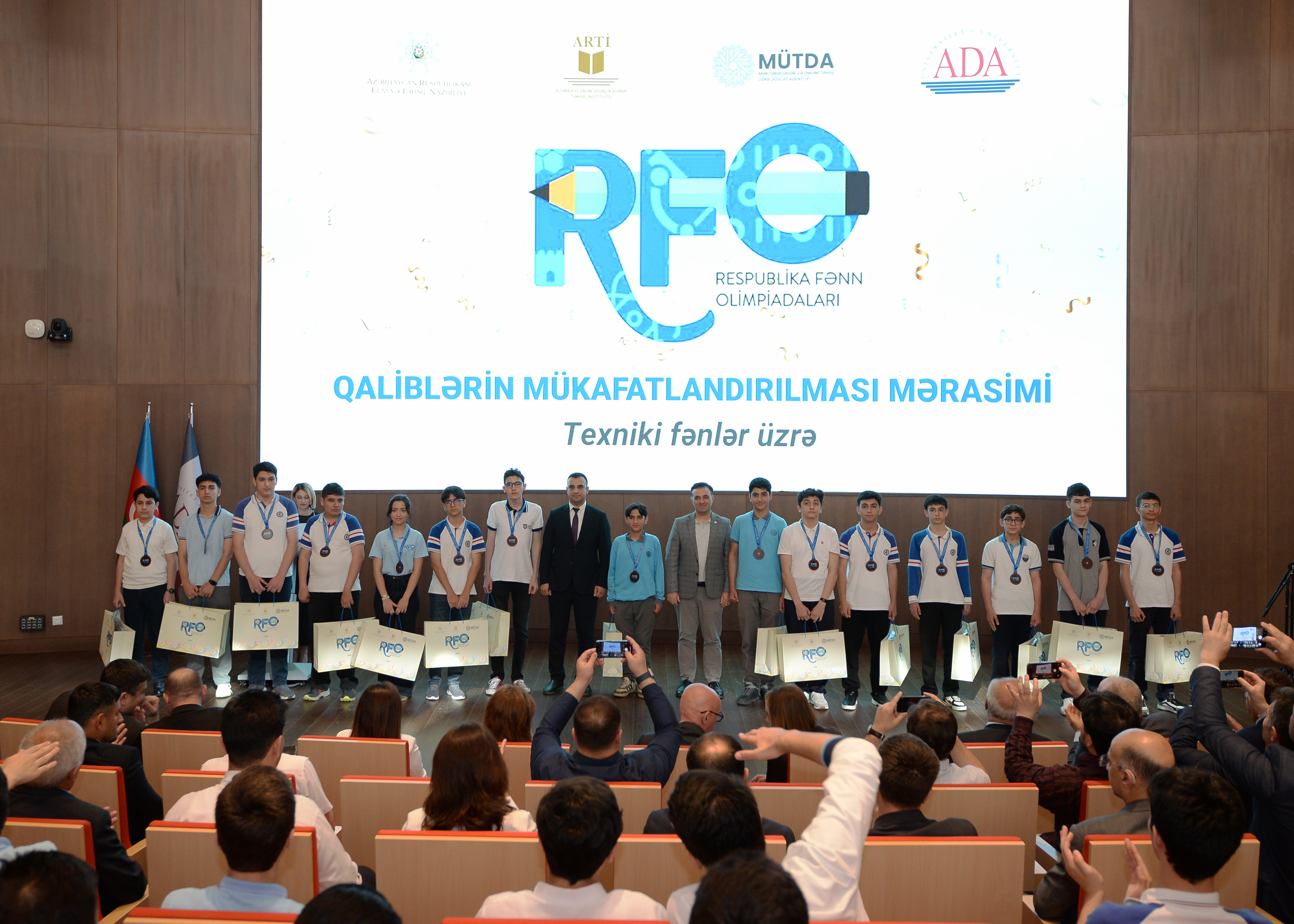 RFO-nun texniki fənlər üzrə qalibləri mükafatlandırılıb