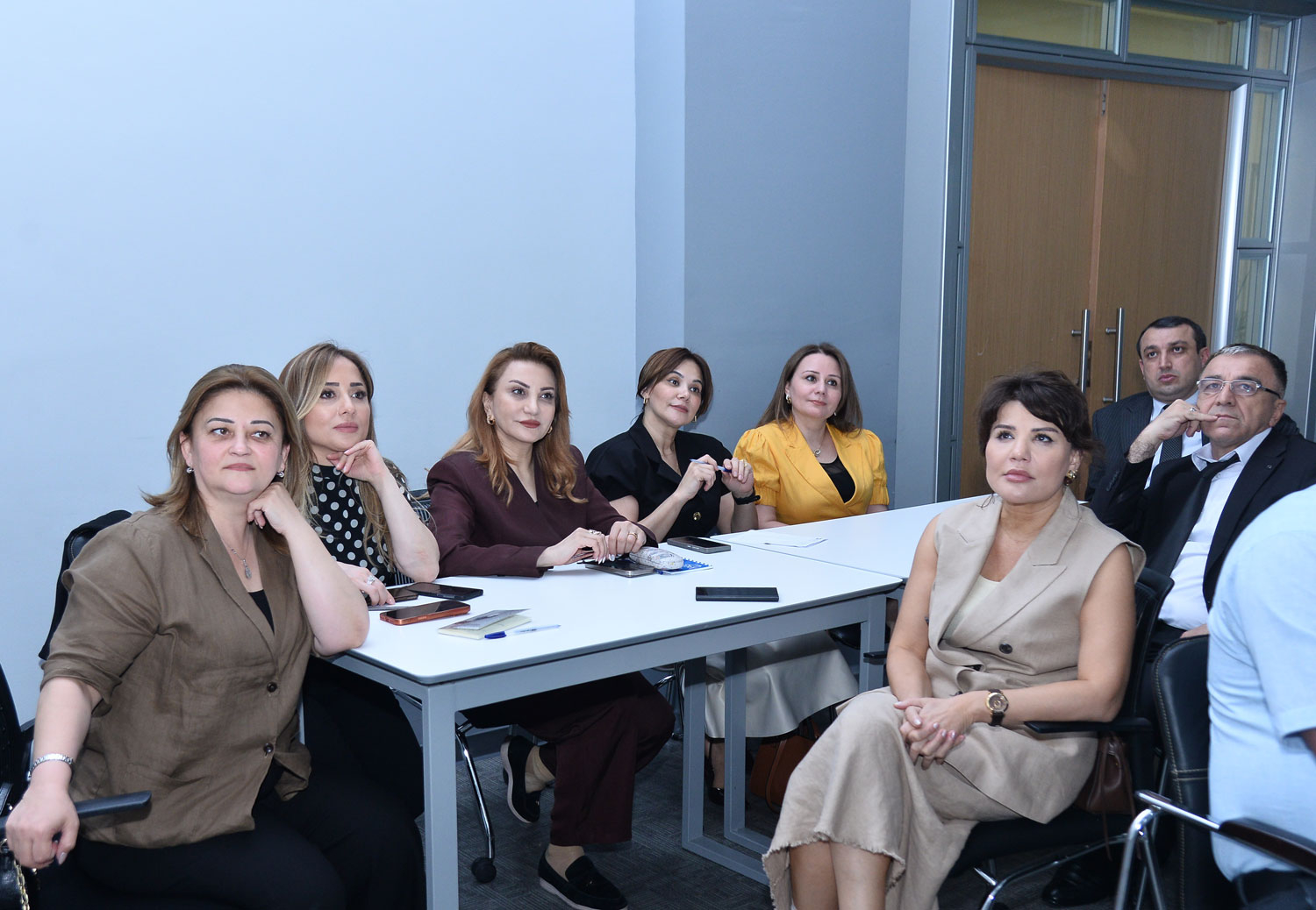 “Praktik kommunikasiya bacarıqları” mövzusunda təlim keçirilib