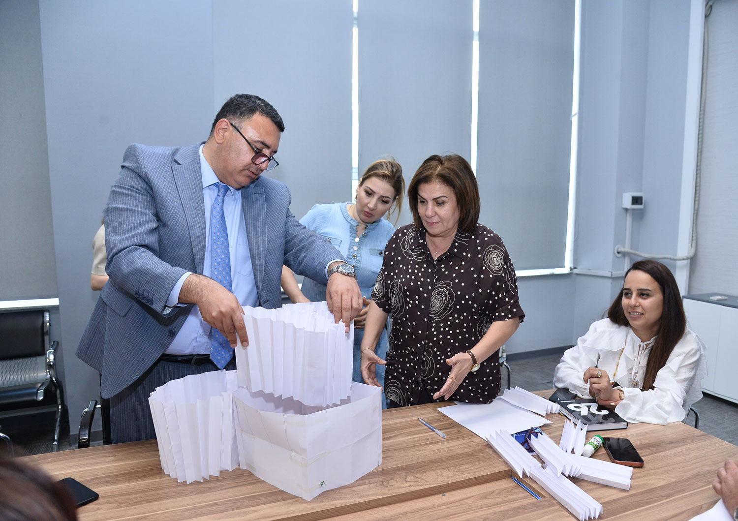 “Praktik kommunikasiya bacarıqları” mövzusunda təlim keçirilib