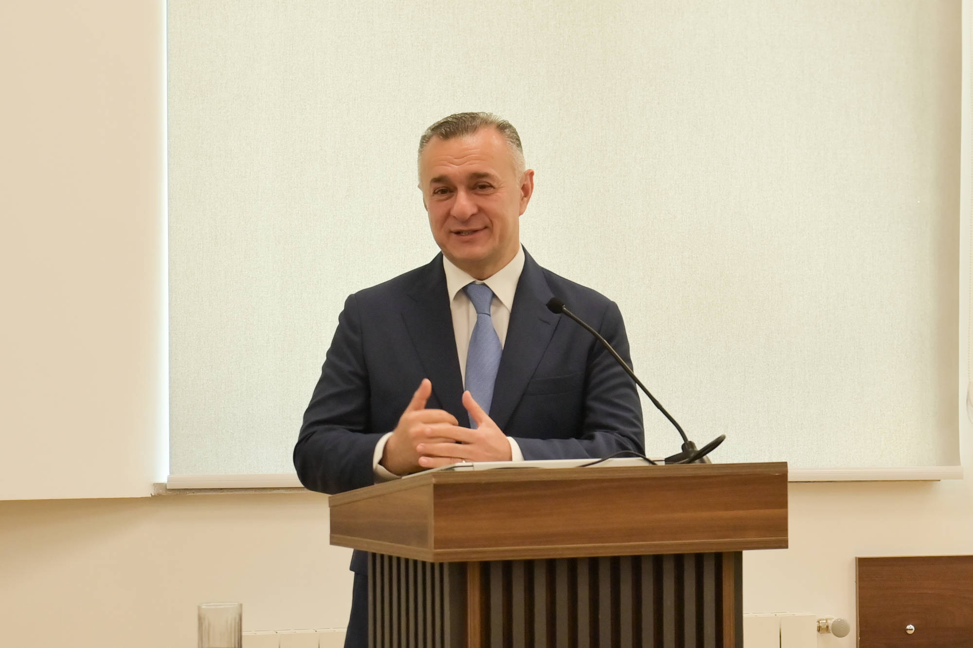 Emin Əmrullayev və Teymur Musayev Qarabağ Universitetinin Klinikasında olublar