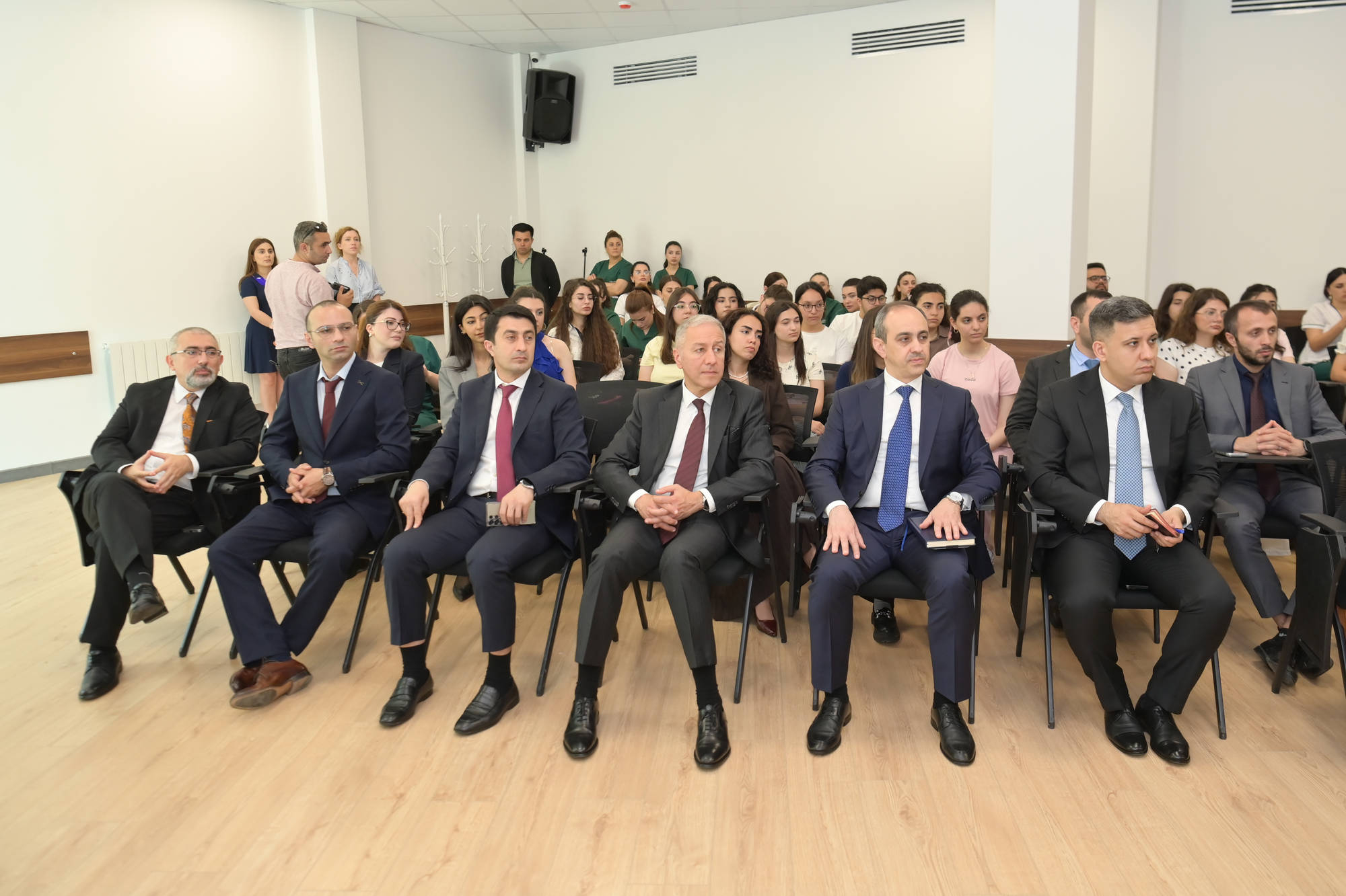 Emin Əmrullayev və Teymur Musayev Qarabağ Universitetinin Klinikasında olublar
