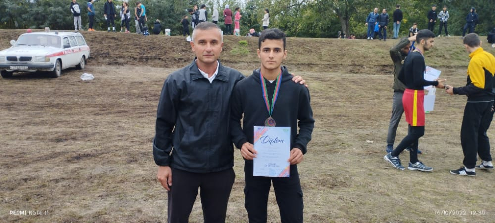 Atletika böyük səbir və iradə tələb edir - Çempionlar yetişdirən astaralı müəllim 