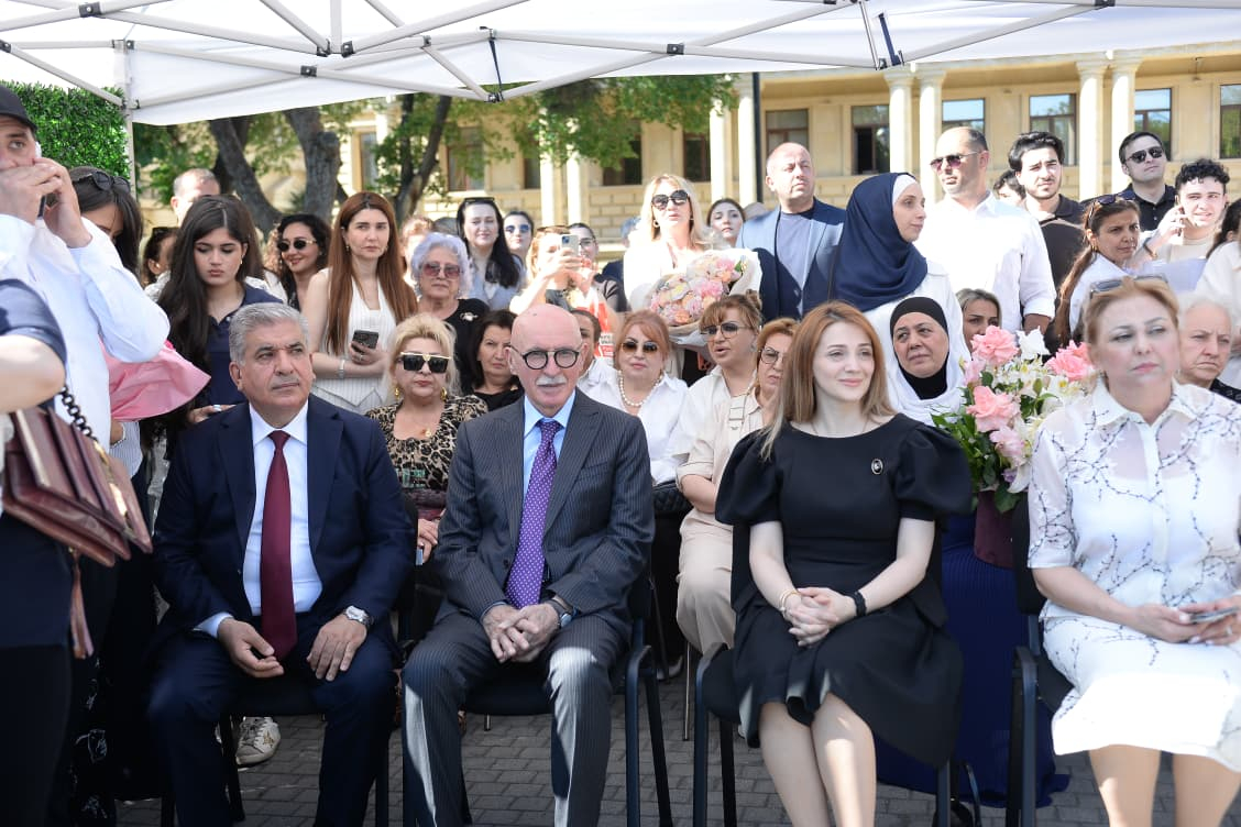 Firudin Qurbanov 6 nömrəli məktəb-liseyin “Son zəng” tədbirində iştirak edib