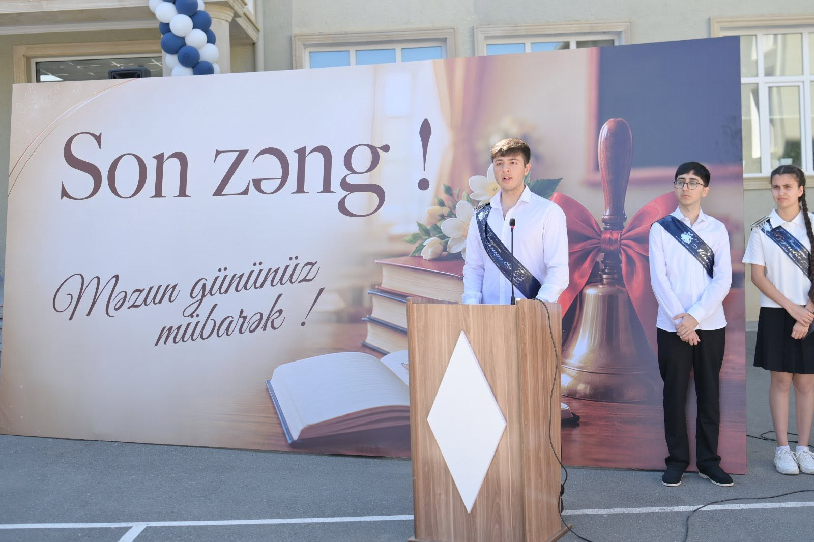 Elm və təhsil naziri “Son zəng” tədbirində iştirak edib