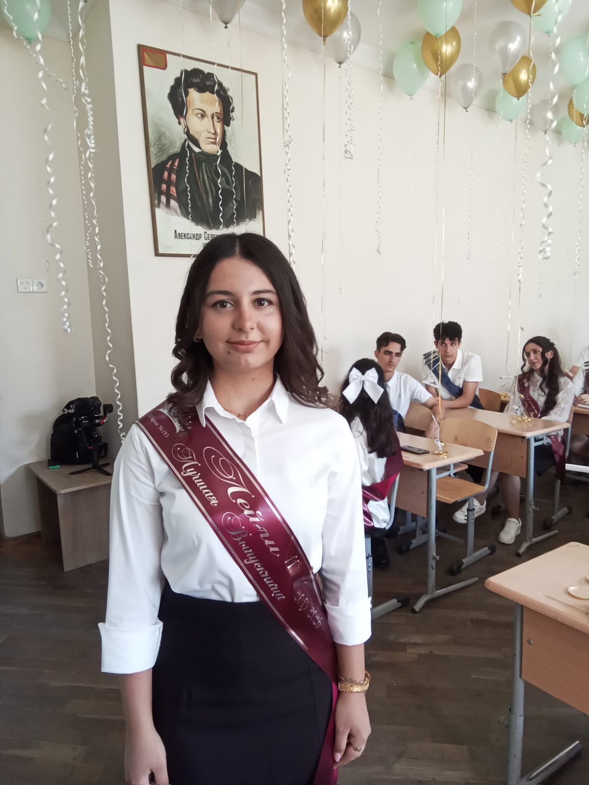 Son zəngin həyəcanı: arzular, təşəkkürlər və böyük hədəflər