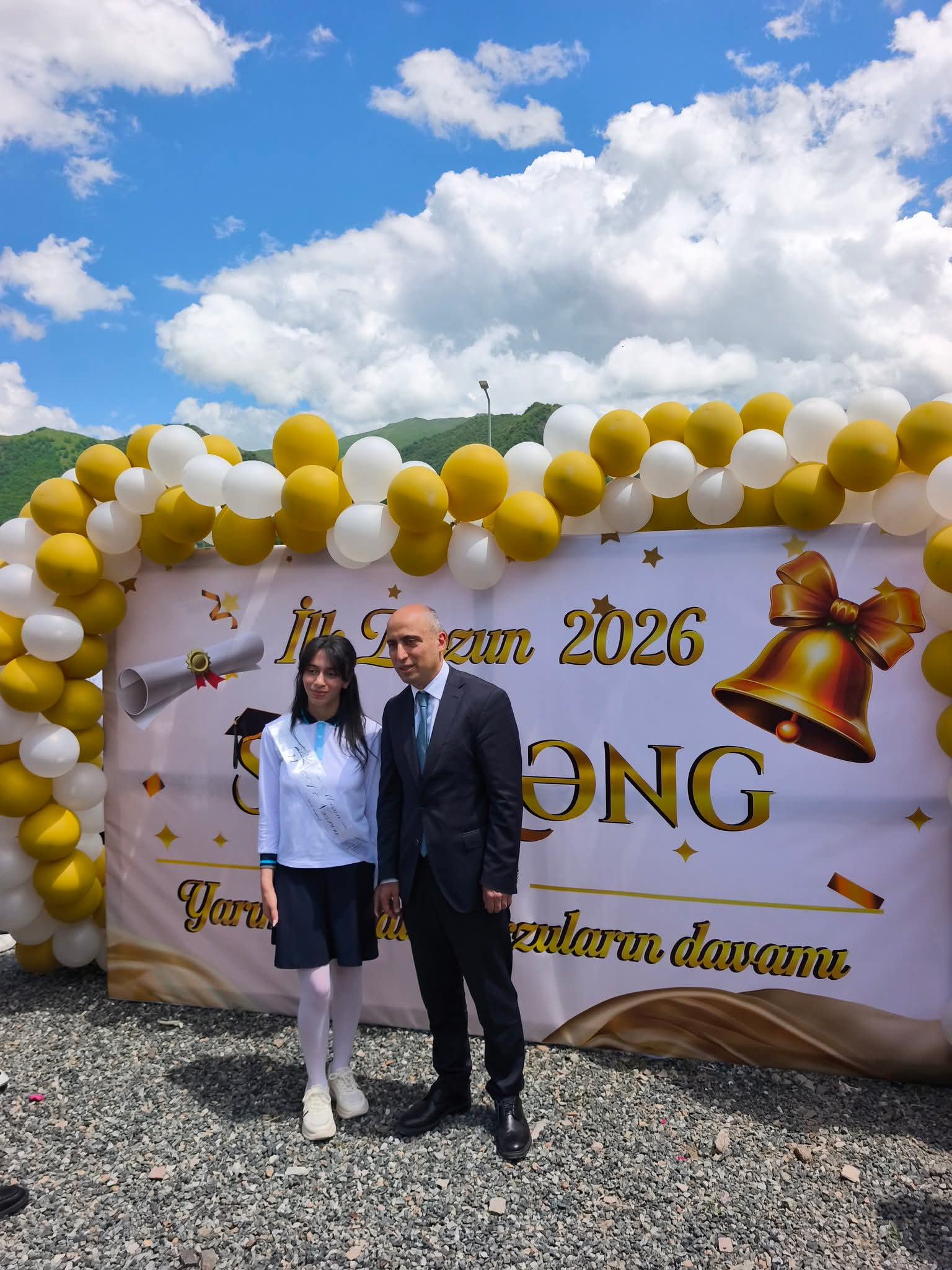 Elm və təhsil naziri azad Kəlbəcərin ilk məzununun "Son zəng" tədbirində iştirak edib