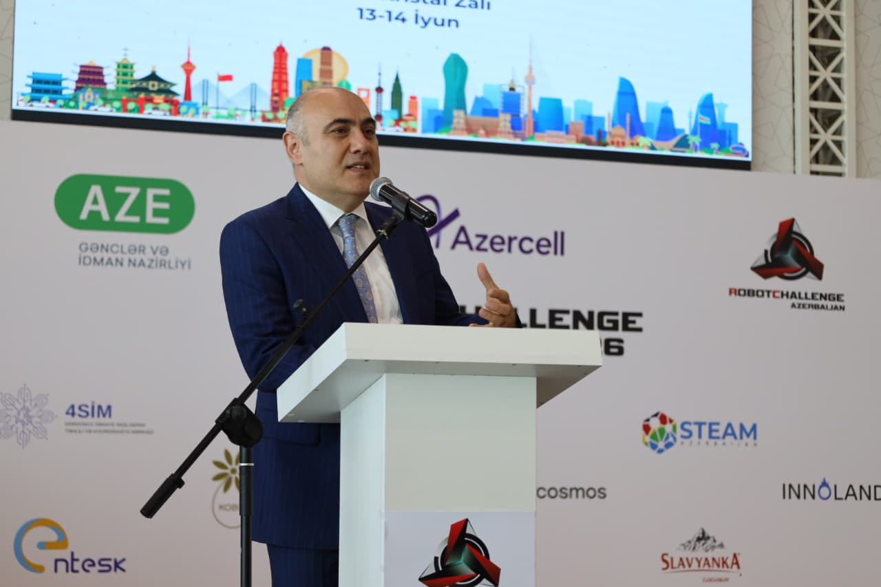 Peşə tələbələri beynəlxalq robot yarışında ölkəmizi təmsil edəcək