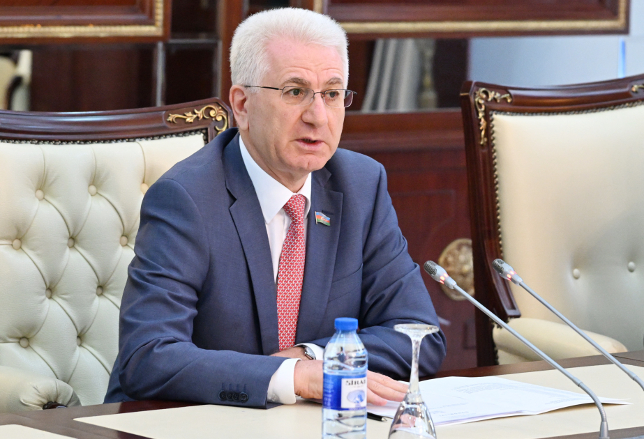 Şagird və müəllimlərin geyimi ilə bağlı tələblər məktəblərdə peşəkar mühiti gücləndirəcək