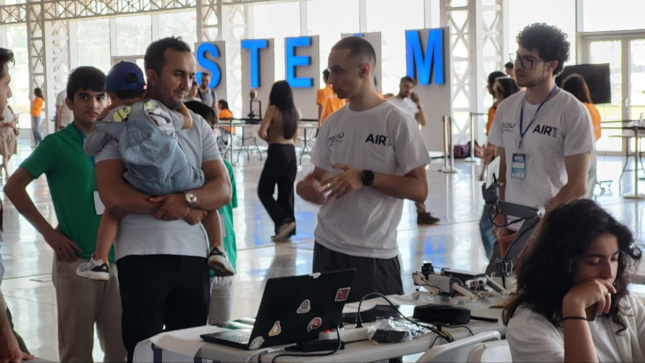 ADNSU startapı robot yarışında qalib gəlib – Azərbaycanı Çində təmsil edəcək