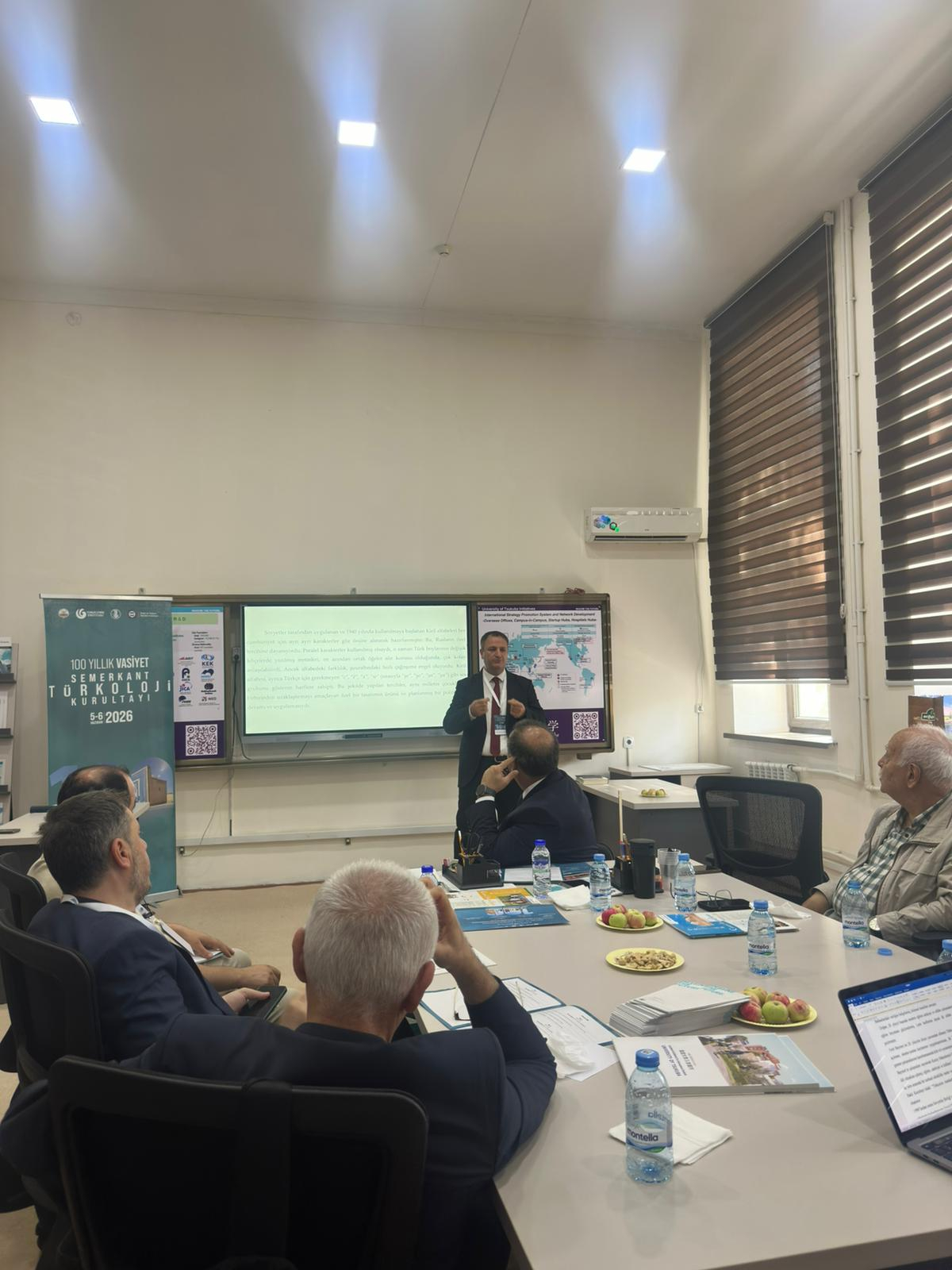 Qarabağ Universitetinin alimi Səmərqənddə keçirilən beynəlxalq türkoloji qurultayda iştirak edib