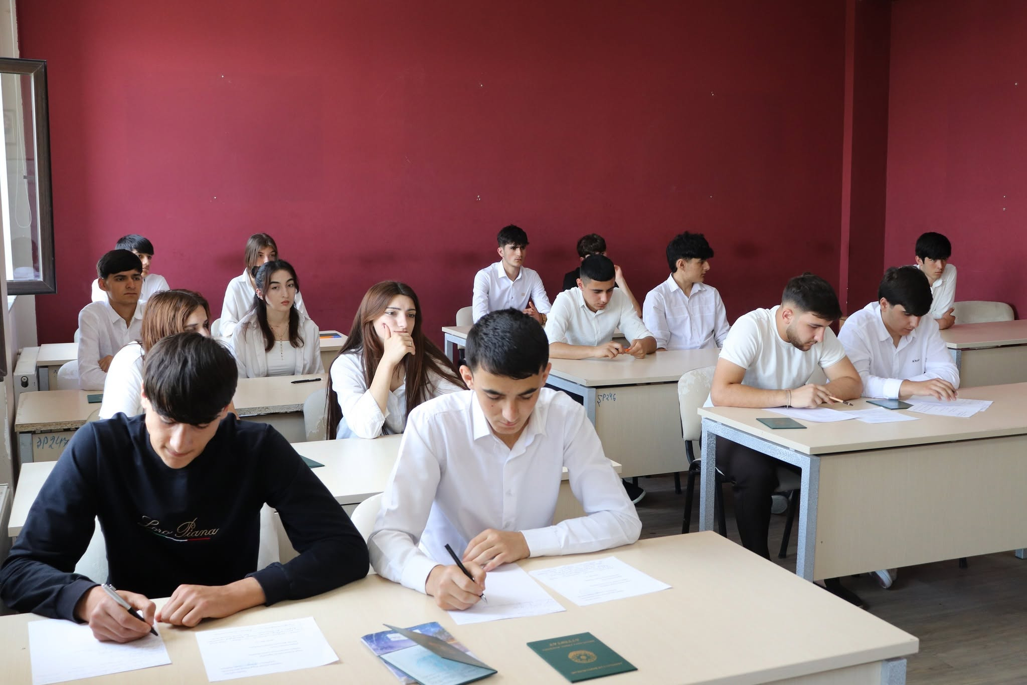 Peşə mərkəzində dövlət buraxılış-ixtisas imtahanları keçirilir