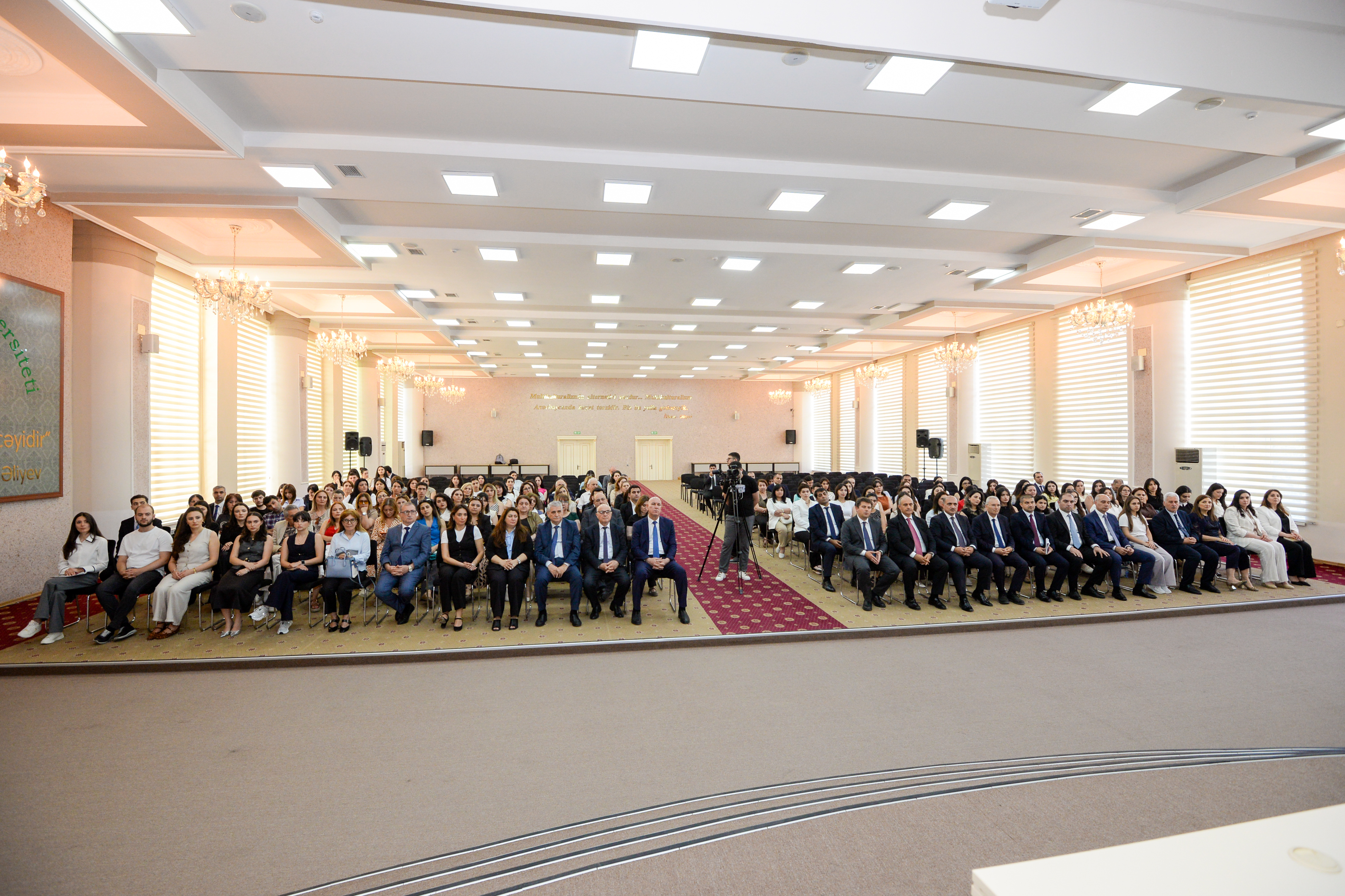 “Danışır təcrübə” layihəsinin XI görüşünün qonağı Məleykə Abbaszadə olub