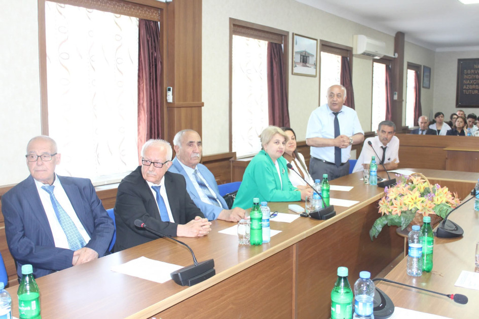 Naxçıvanda qədim tarixə işıq tutan “İlandağ” kitabəsi müzakirə edilib