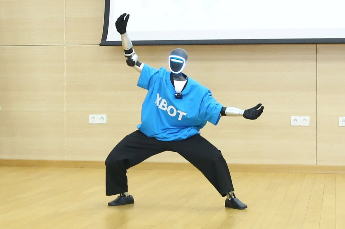 BANM-də Beynəlxalq Robot Olimpiadasının açılışı keçirilib