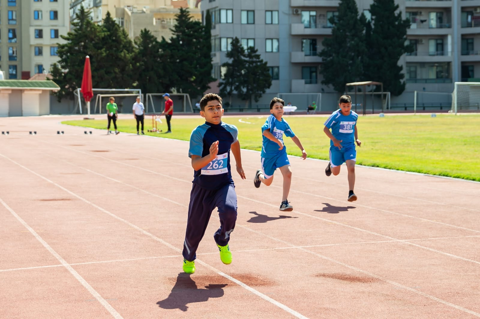 Məktəblilər arasında atletika yarışının qalibləri müəyyənləşib