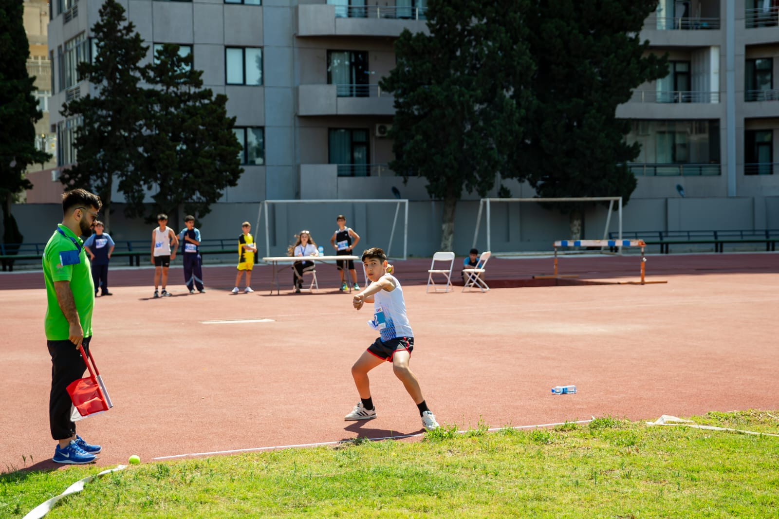Məktəblilər arasında atletika yarışının qalibləri müəyyənləşib