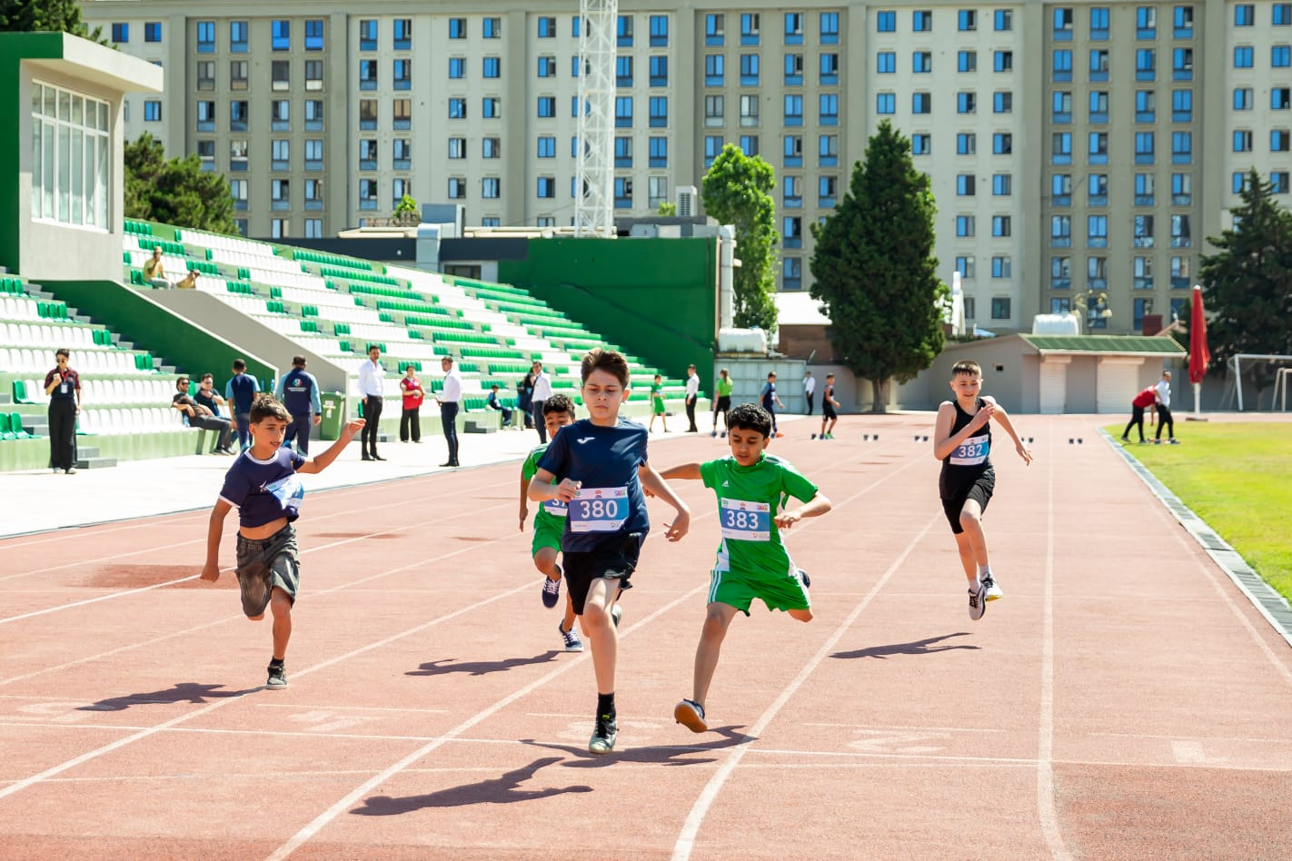 Məktəblilər arasında atletika yarışının qalibləri müəyyənləşib