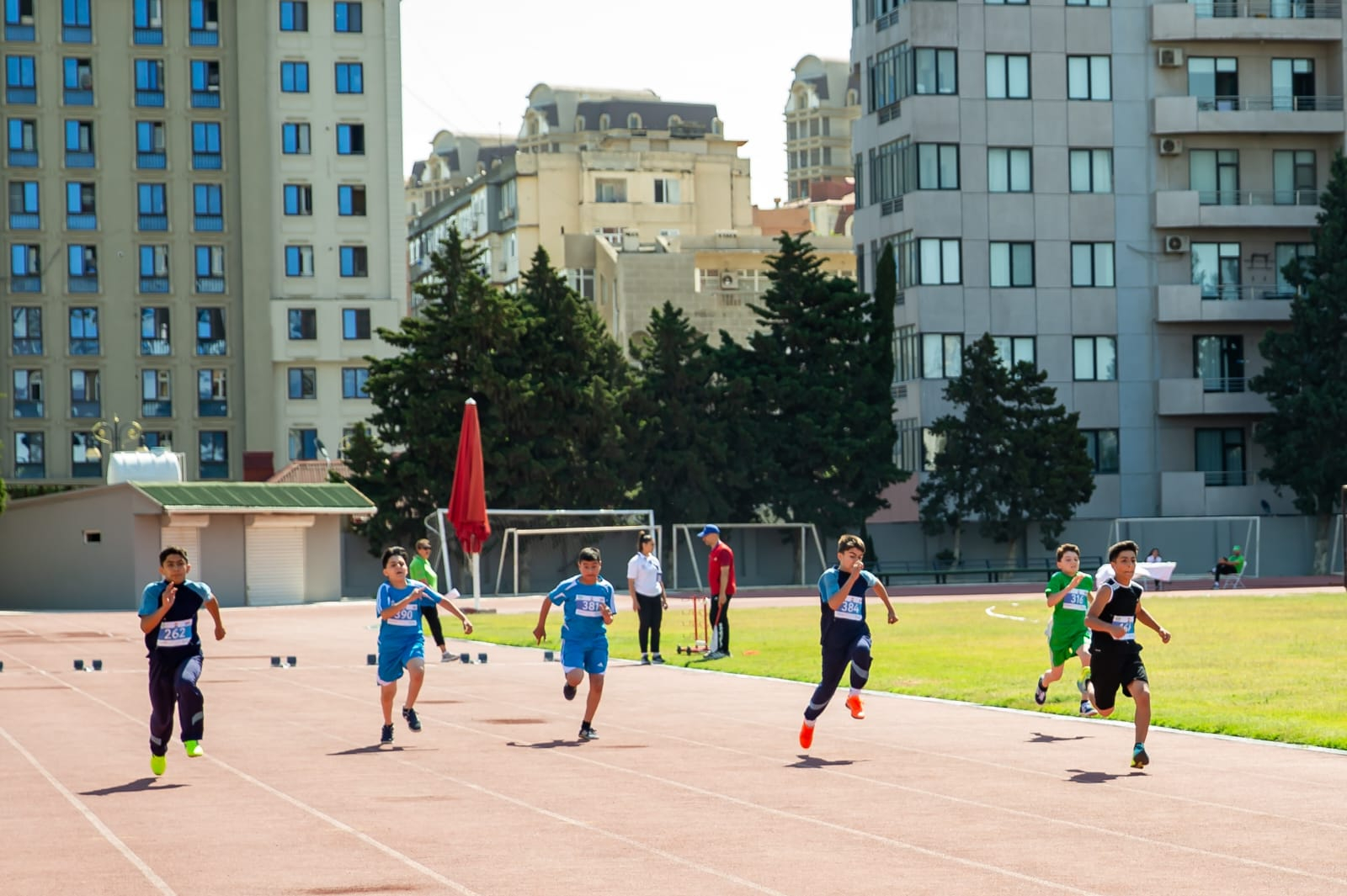 Məktəblilər arasında atletika yarışının qalibləri müəyyənləşib