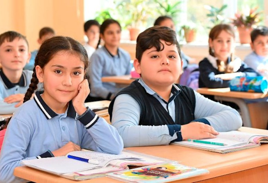 Bakıda 46 mindən çox şagird yerdəyişmə edib