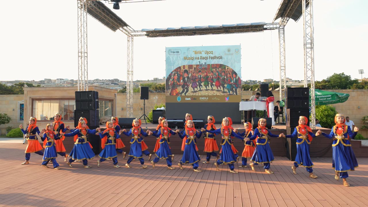 Yallı festivalında 350-dən çox şagird bir araya gəldi
