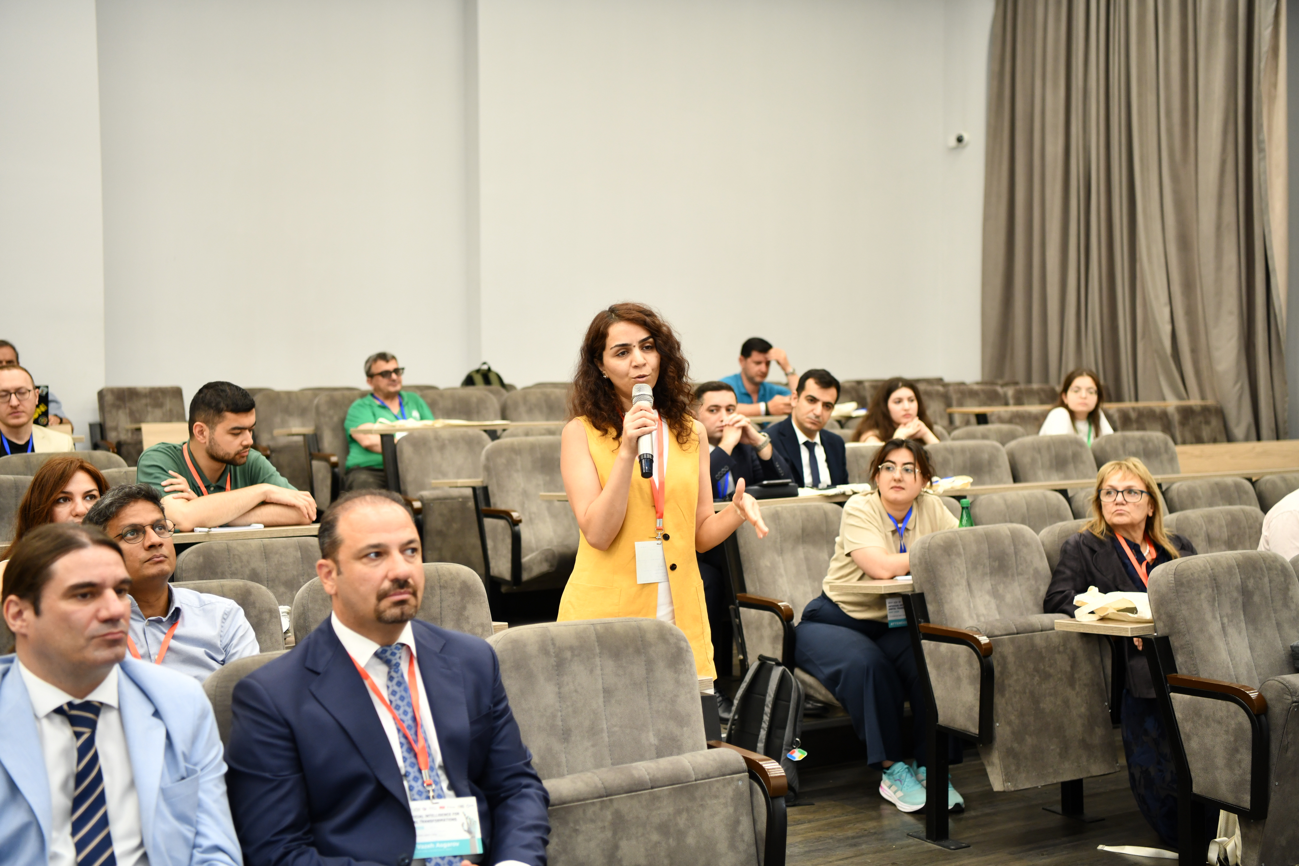 Süni intellekt və rəqəmsal transformasiyanın müasir çağırışları müzakirə olunur