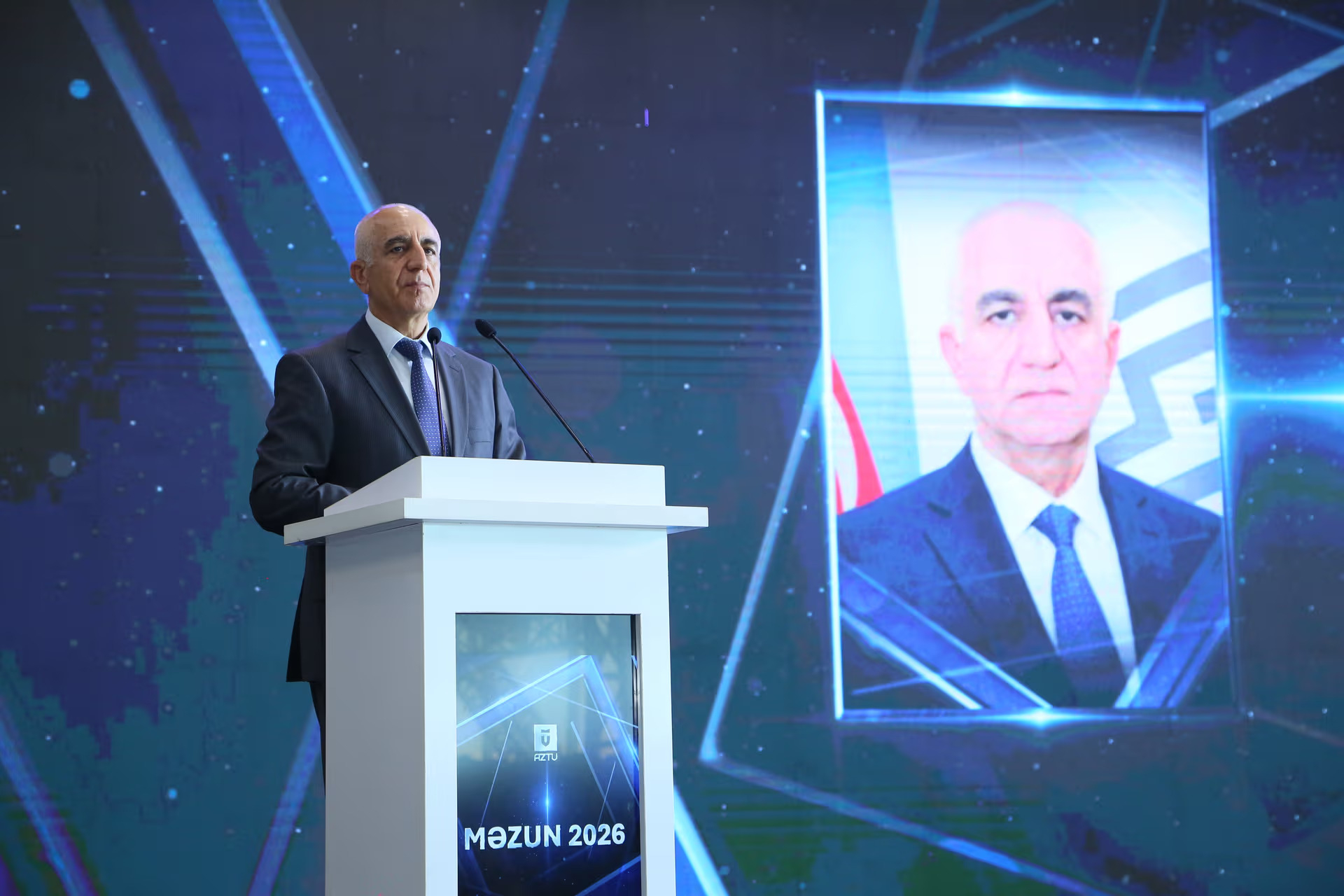 AzTU-nun "Məzun günü" keçirilib