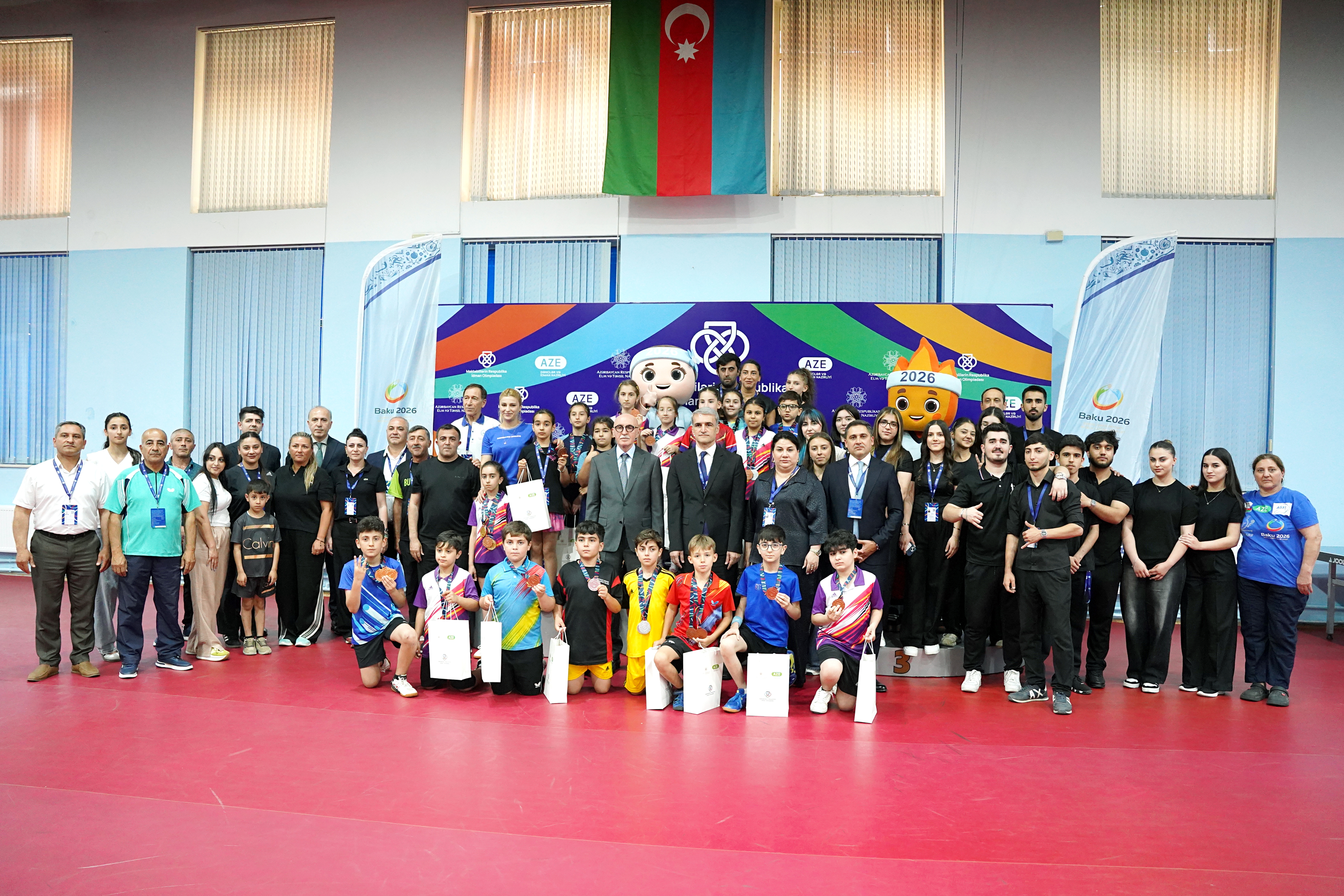 Stolüstü tennis yarışları başa çatıb