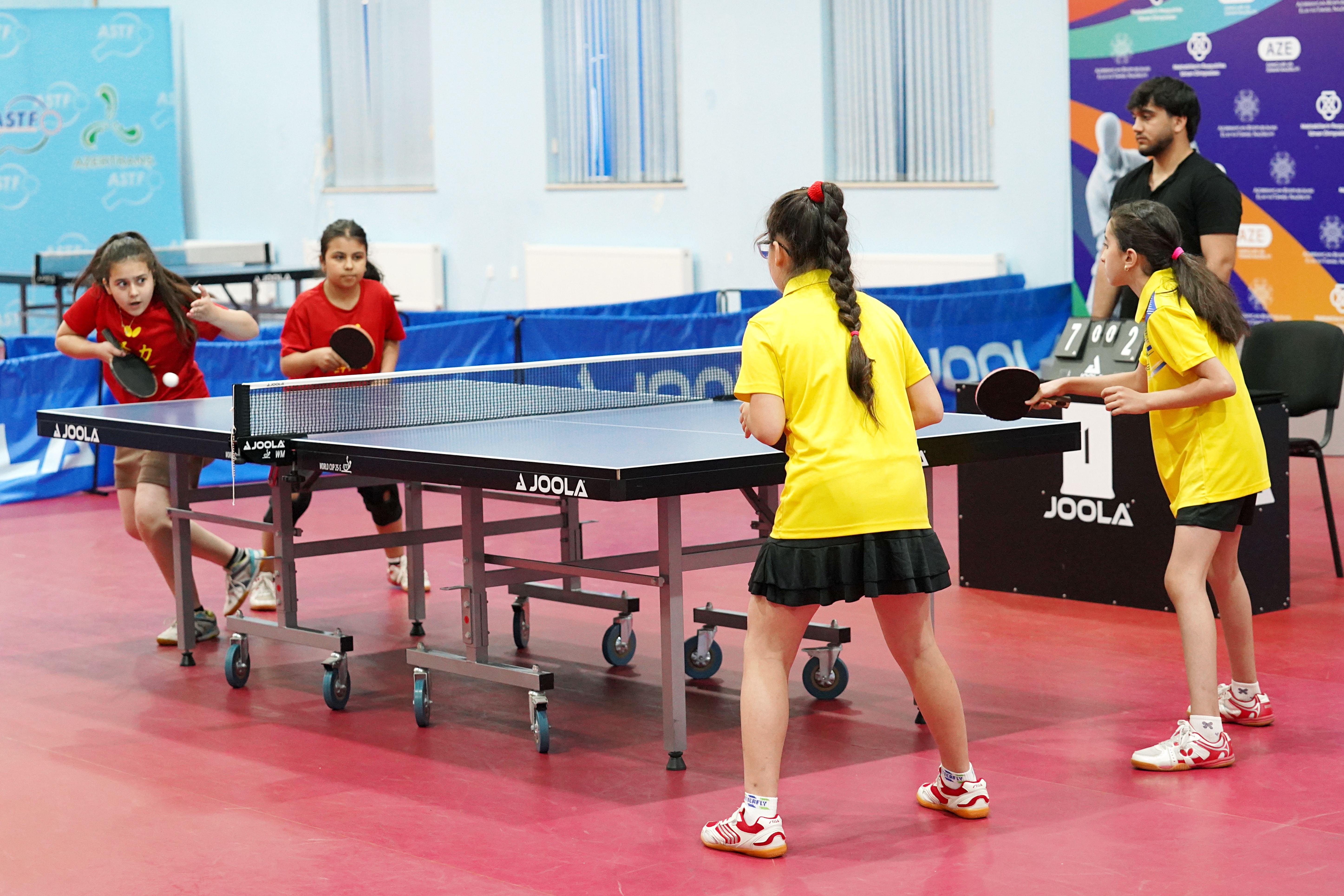 Stolüstü tennis yarışları başa çatıb