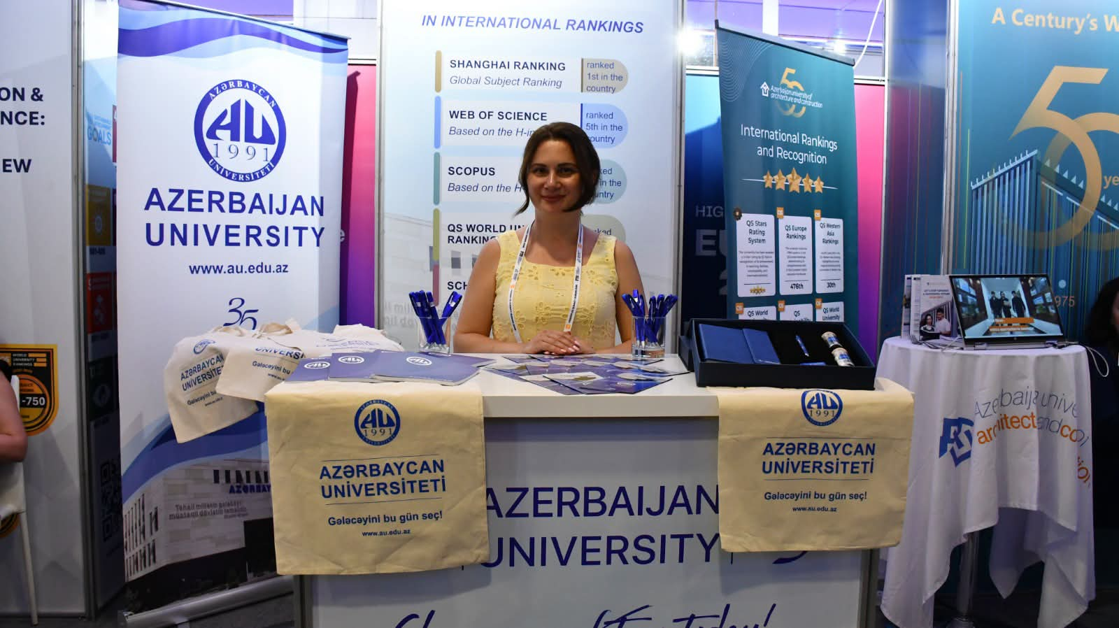 QS sammitində Azərbaycan pavilyonunun açılışı olub