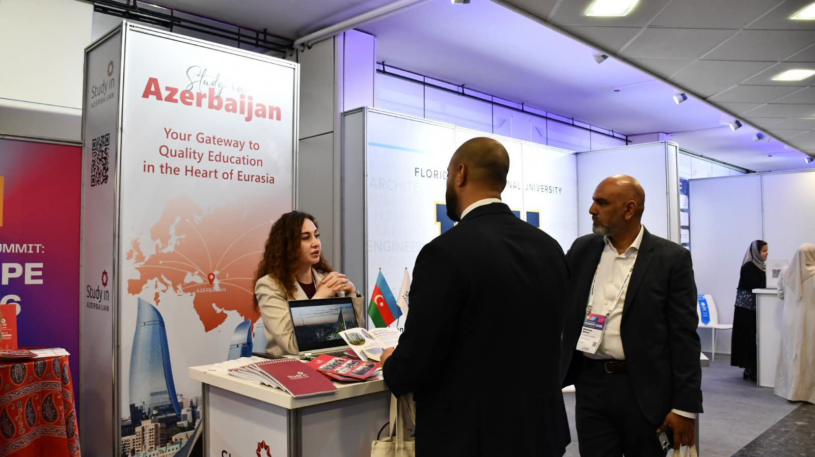 QS sammitində Azərbaycan pavilyonunun açılışı olub